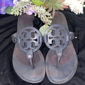 Tory Burch Gray Sandals Minimalist Thong Design